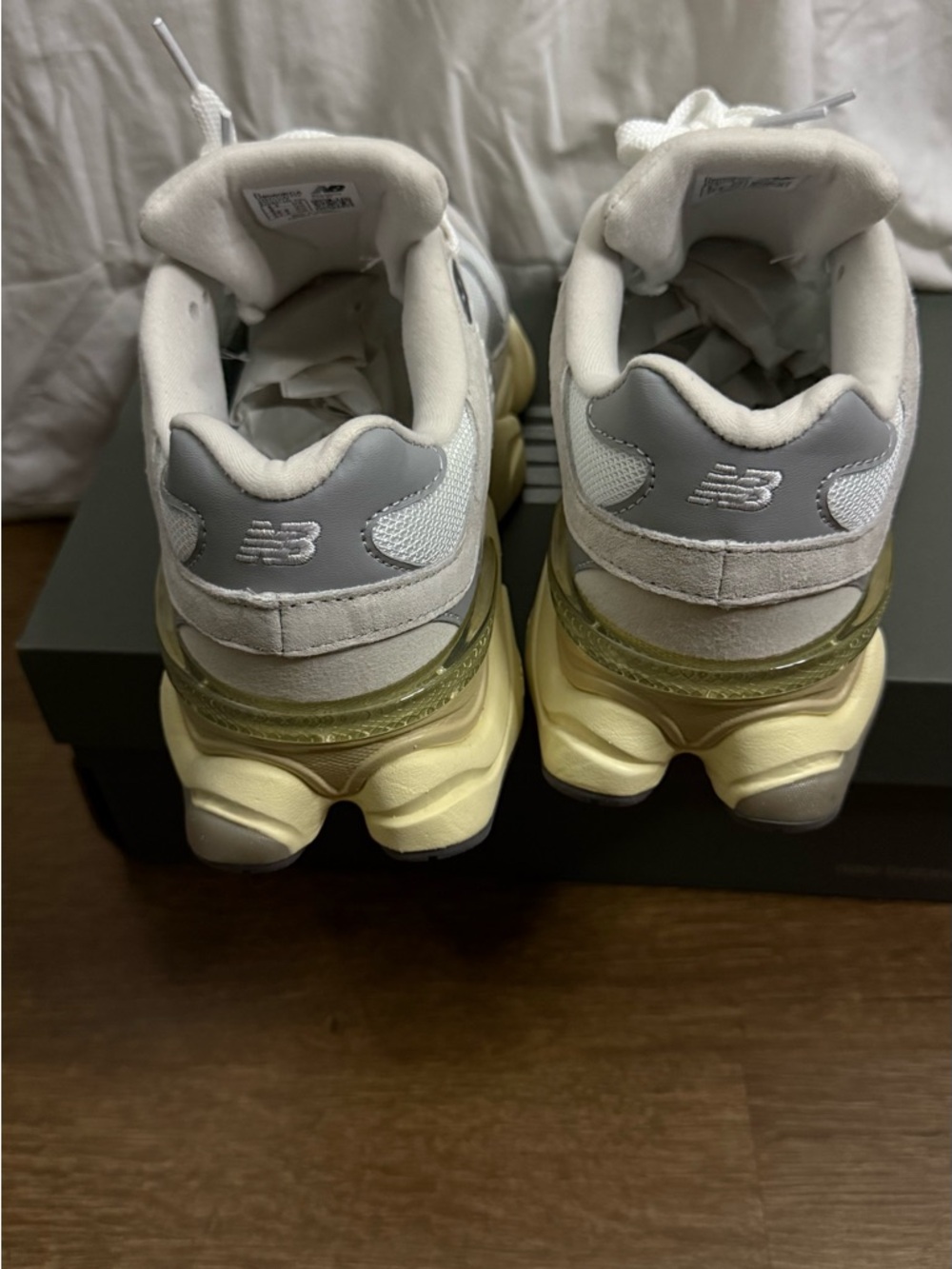 New Balance 9060 Sneakers Men’s Shoes Size 6.5 - Picture 3 of 7